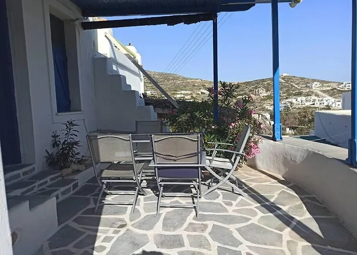 Δίκλινο Δωμάτιο Δονούσα Με Εξαιρετικό Μπαλκόνι