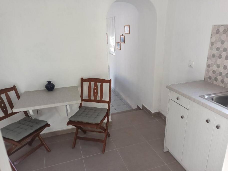 δίκλινο με εξαιρετικό μπαλκόνι Apartment Donoussa